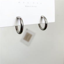 Load image into Gallery viewer, Minimalist Brand Hoop Circle Earring